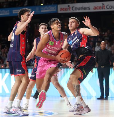 NBL Rd 5 - Adelaide 36ers v New Zealand Breakers