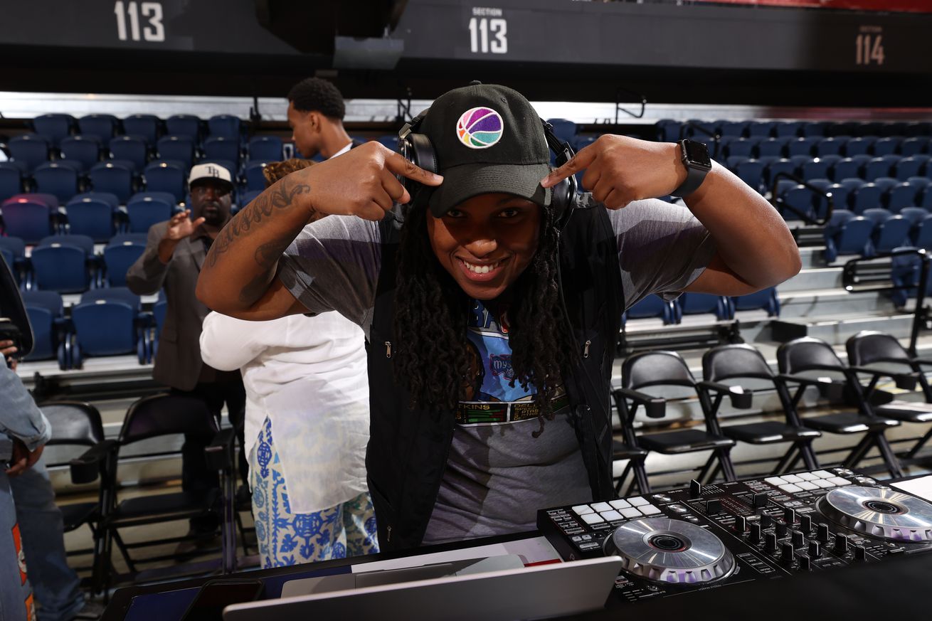 Atlanta Dream v Washington Mystics