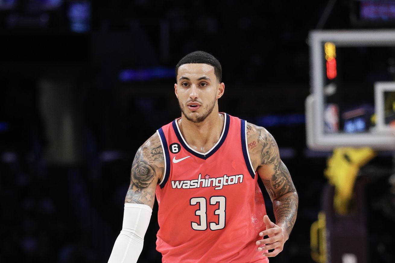 Washington Wizards v Los Angeles Lakers