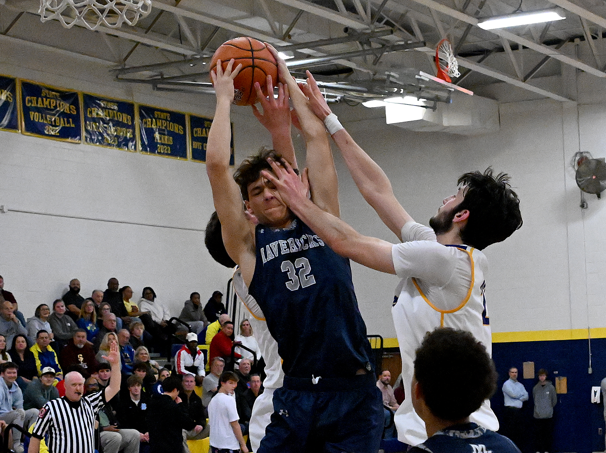 Manchester Valley #32, Cooper Olsheski, battles Liberty #22, Ethan Hart...