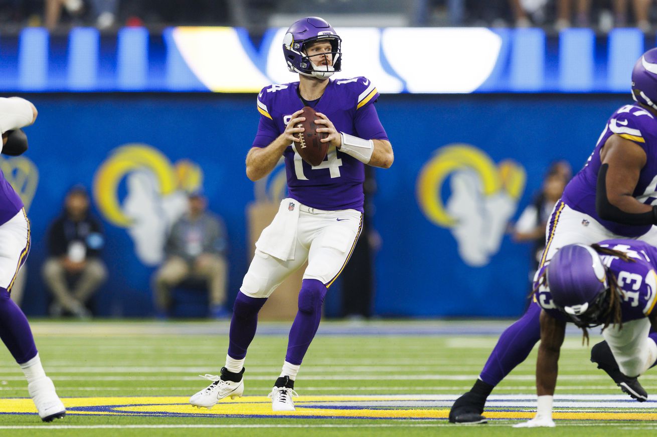 Minnesota Vikings v Los Angeles Rams