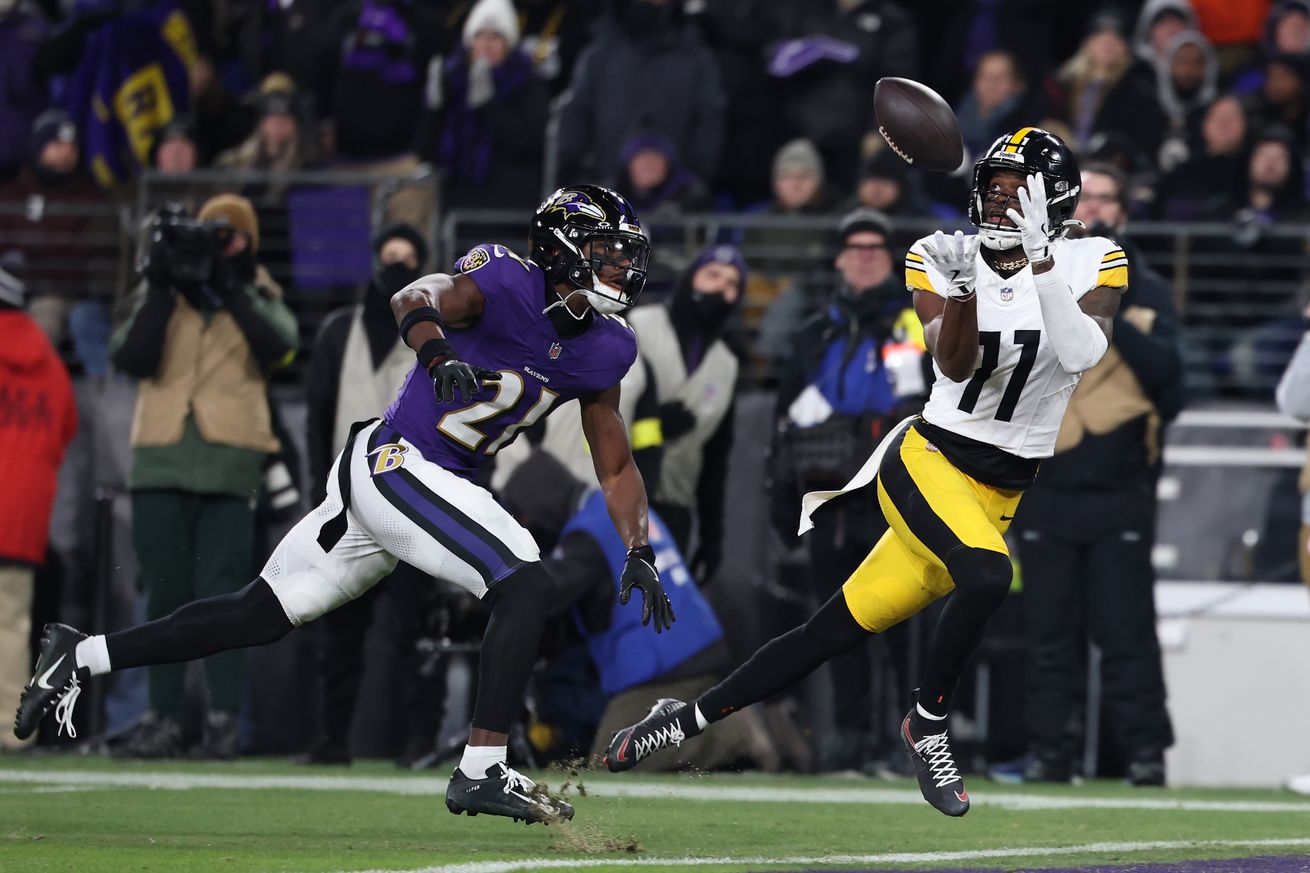 AFC Wild Card Playoffs: Pittsburgh Steelers v Baltimore Ravens