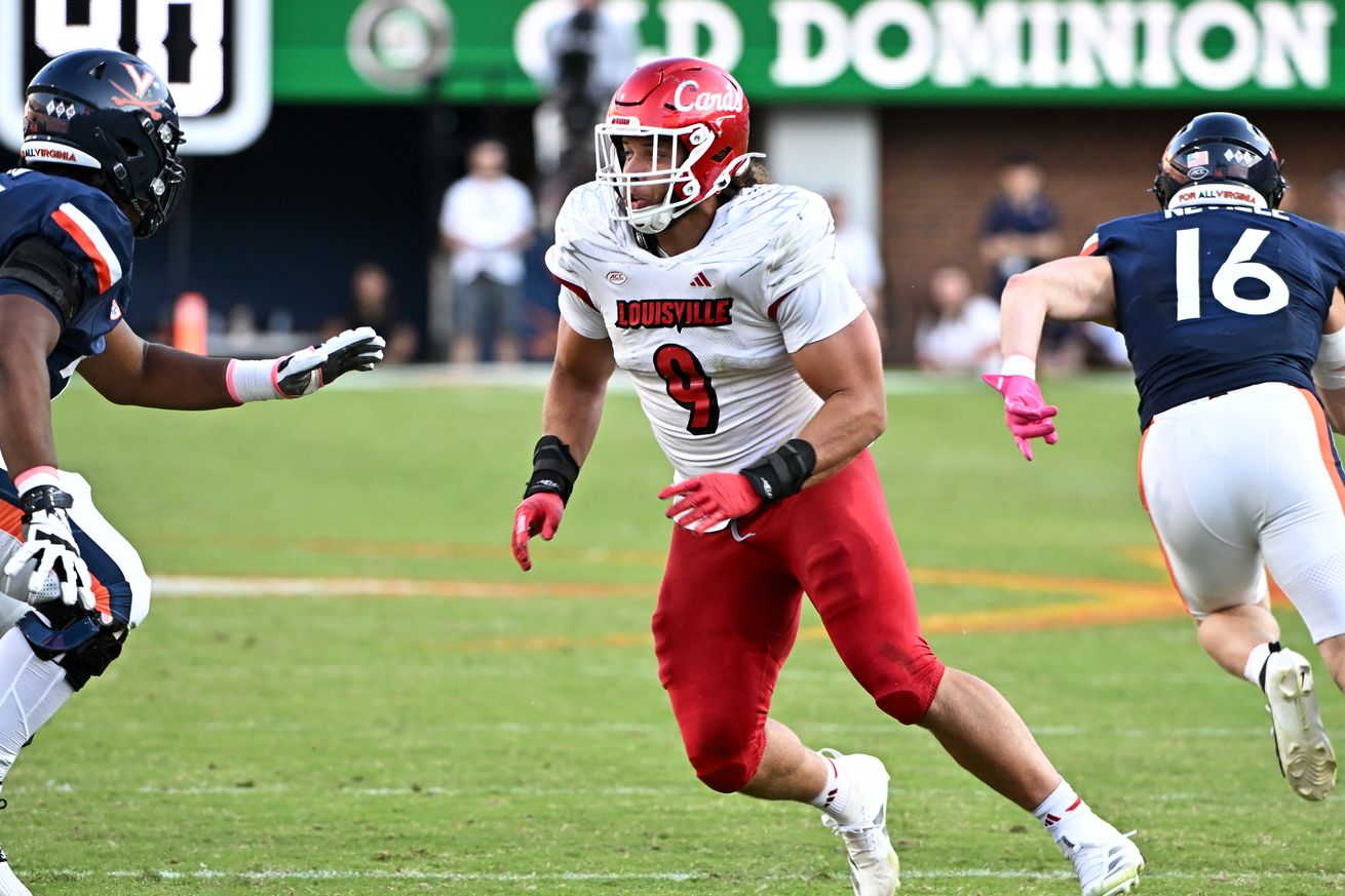 Louisville Cardinals v Virginia Cavaliers